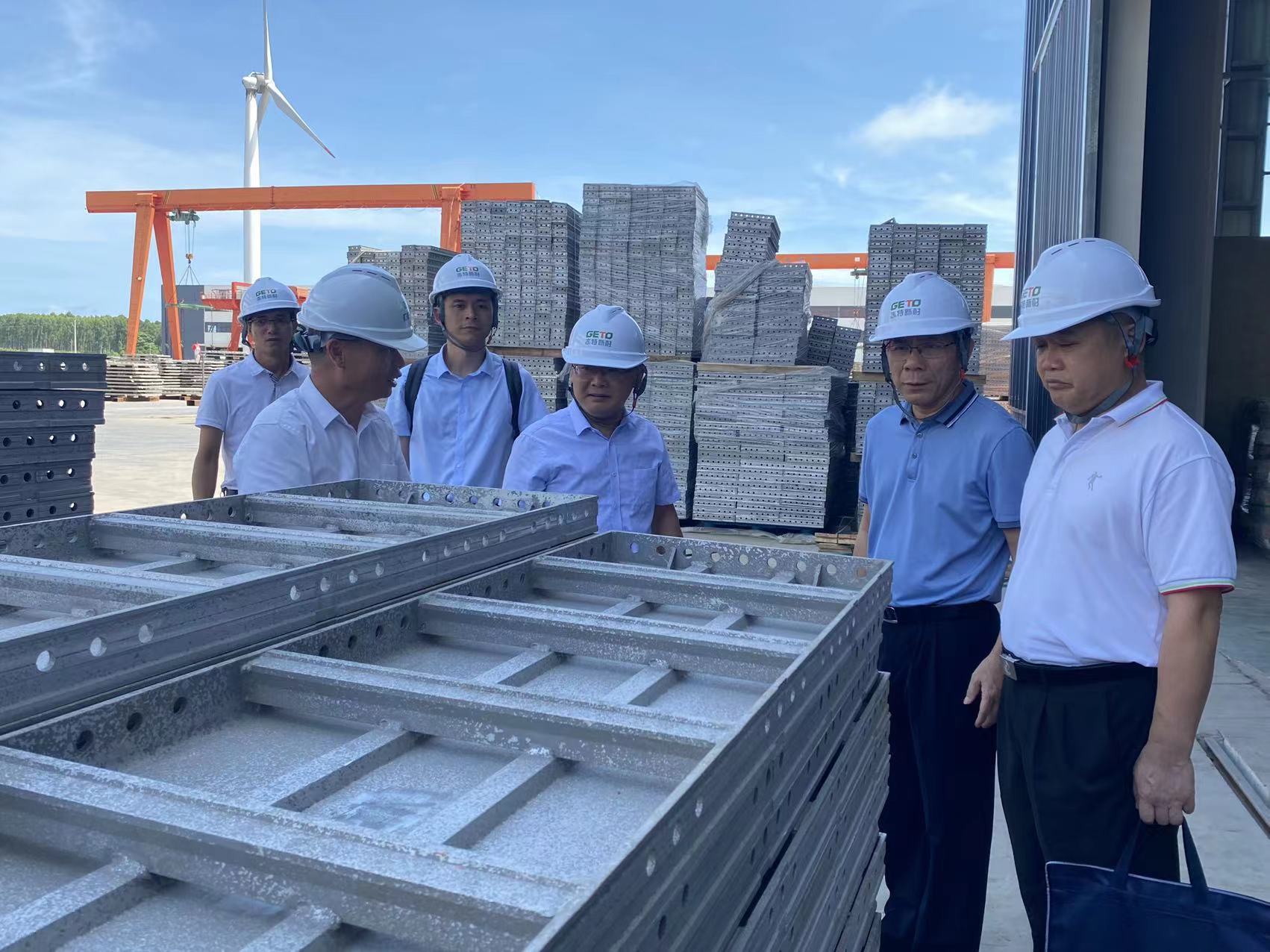 深入一线把脉问诊 助推装配式建筑产业高质量发展——林刚副局长赴临高金牌港调研预制构件生产企业